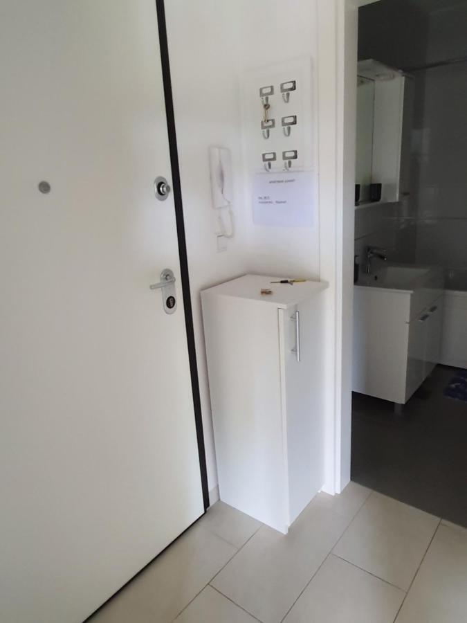 Apartmani Matko Nin Exteriör bild