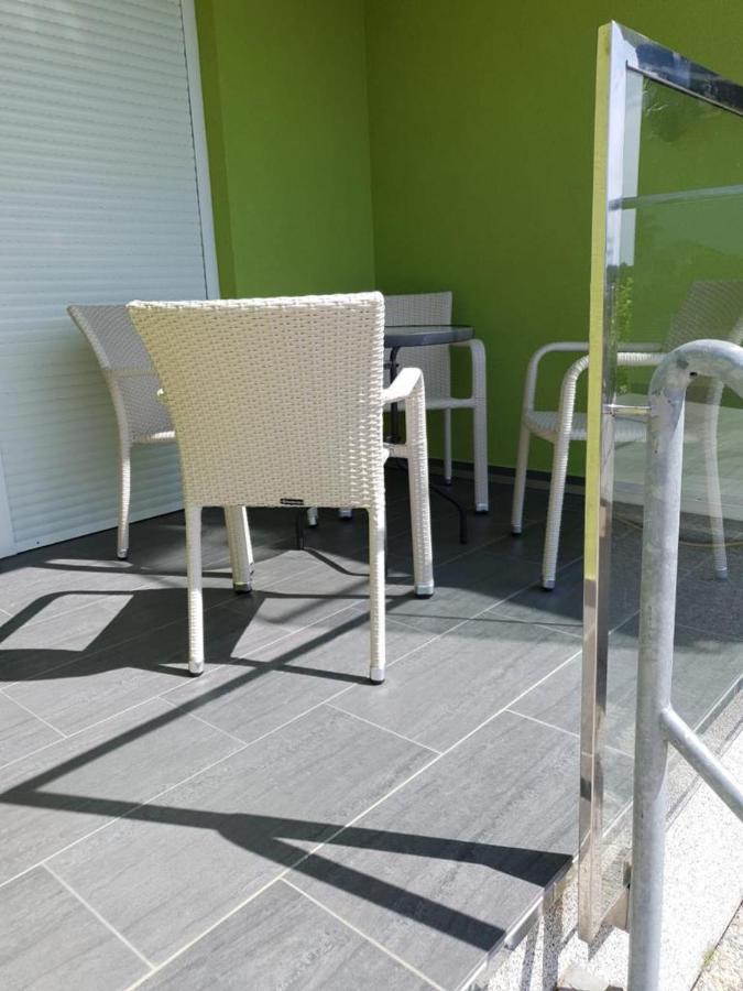 Apartmani Matko Nin Exteriör bild